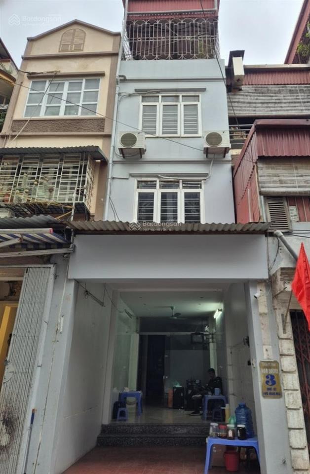 Cần bán căn nhà phố hồng mai 30m ôtô đỗ vừa ở vừa kinh doanh giá 6tỷ. 1 căn duy nhất thị trường