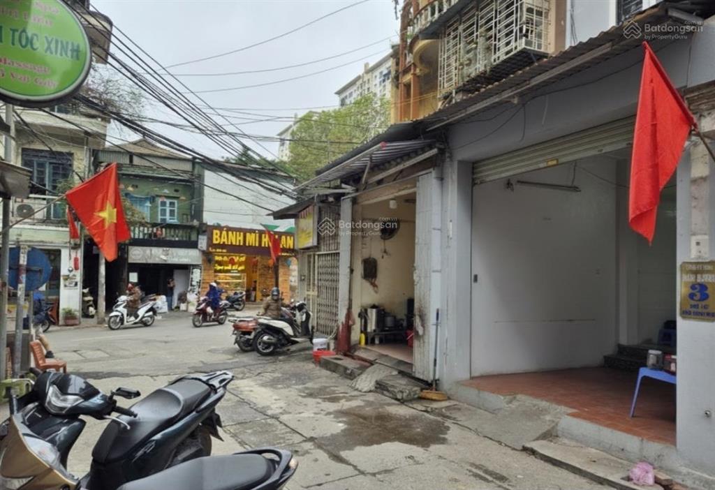 Cần bán căn nhà phố hồng mai 30m ôtô đỗ vừa ở vừa kinh doanh giá 6tỷ. 1 căn duy nhất thị trường