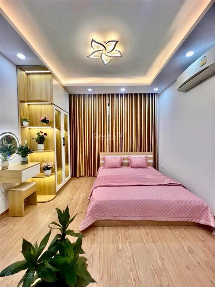 Siêu hiếm nhà đẹp 2 thoáng 5 tầng mặt tiền đẹp ôtô đỗ,3 ngủ giá chỉ có 6,3tỷ quận hai bà trưng