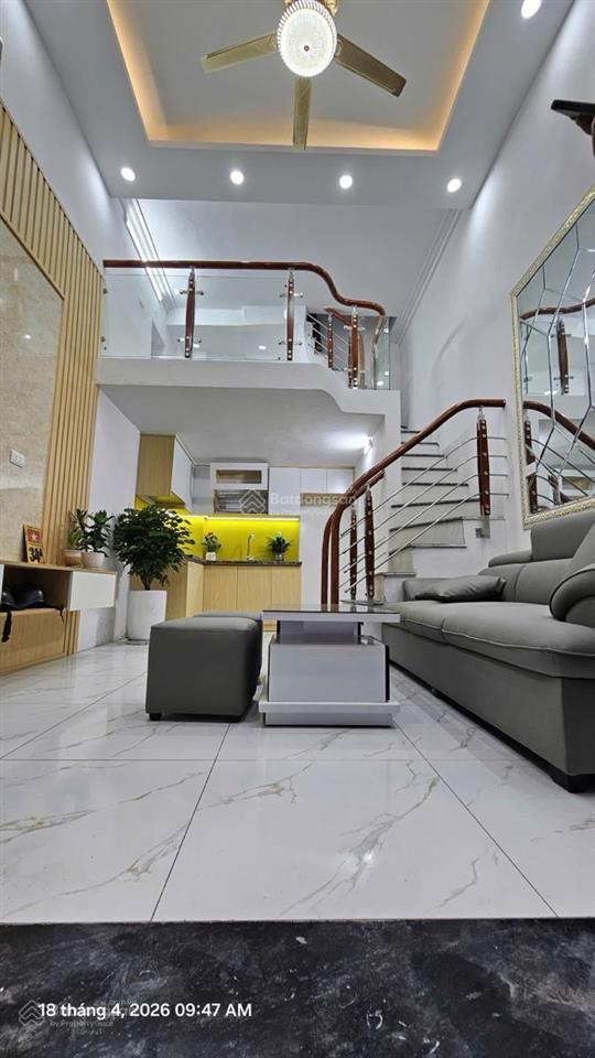 Siêu hiếm nhà đẹp 2 thoáng 5 tầng mặt tiền đẹp ôtô đỗ,3 ngủ giá chỉ có 6,3tỷ quận hai bà trưng