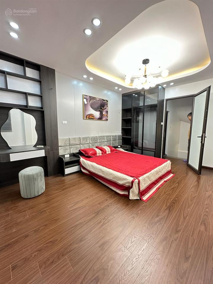 Mai động 32m căn góc cách ôtô vài bước chân sổ đẹp giá 5,9 tỷ