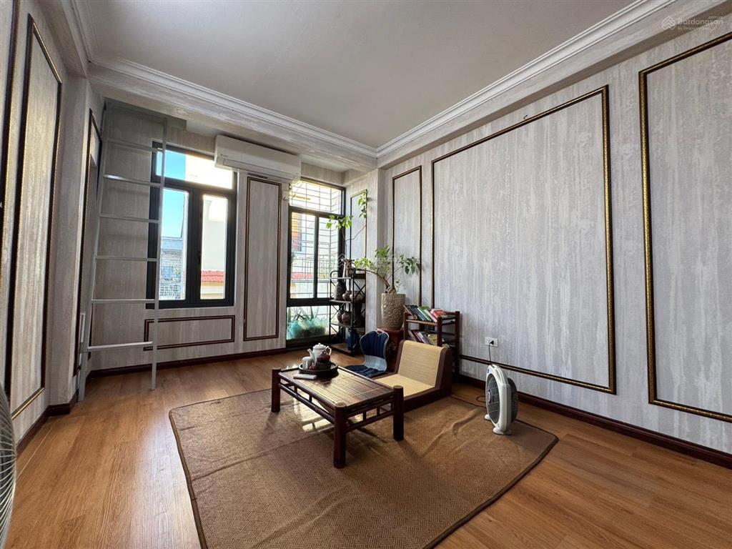 Minh khai  mai động, lô góc, cách ô tô vài bước chân, dân xây 32m2 sổ đẹp, giá 5,9 tỷ