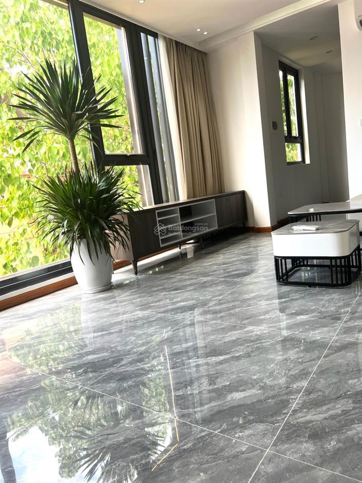 6.4 tỷ  minh khai, 2 thoáng ngõ thông 35m2 5tầng sổ riêng, ko qh, nhiều tiện ích. sổ đỏ đẹp