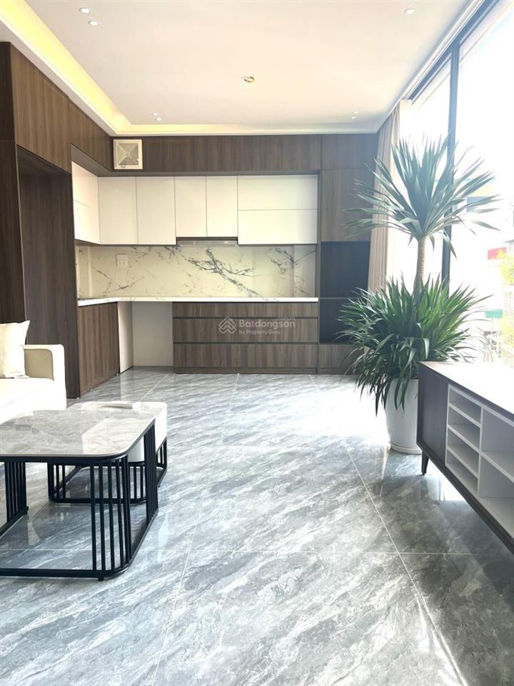6.4 tỷ  minh khai, 2 thoáng ngõ thông 35m2 5tầng sổ riêng, ko qh, nhiều tiện ích. sổ đỏ đẹp