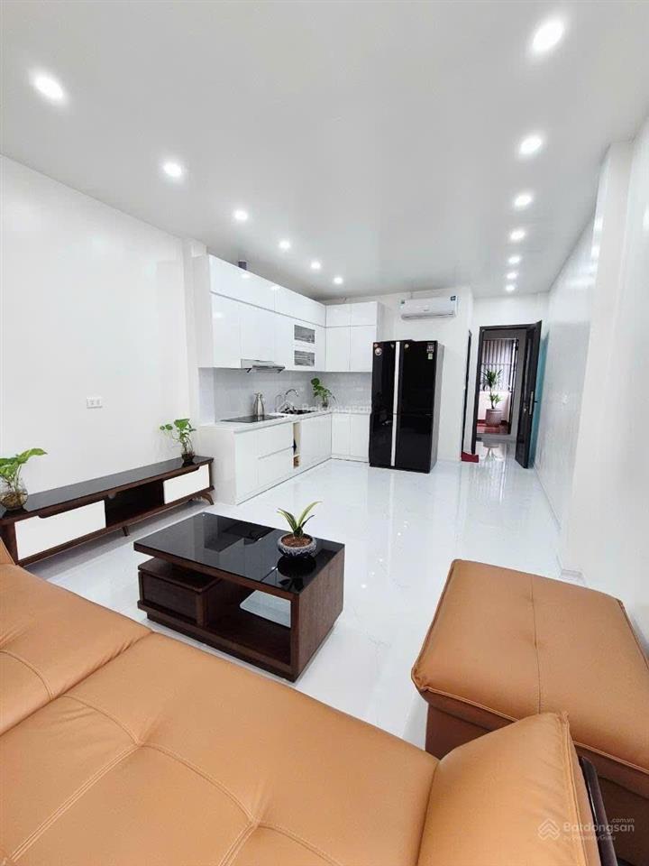 Hiếm nhà minh khai lô góc sổ 25m nhà 3 tầng giá 4,5 tỷ