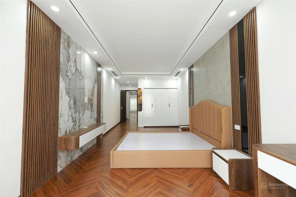 Hiếm nhà minh khai lô góc sổ 25m nhà 3 tầng giá 4,5 tỷ