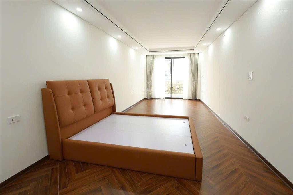 Hiếm nhà minh khai lô góc sổ 25m nhà 3 tầng giá 4,5 tỷ