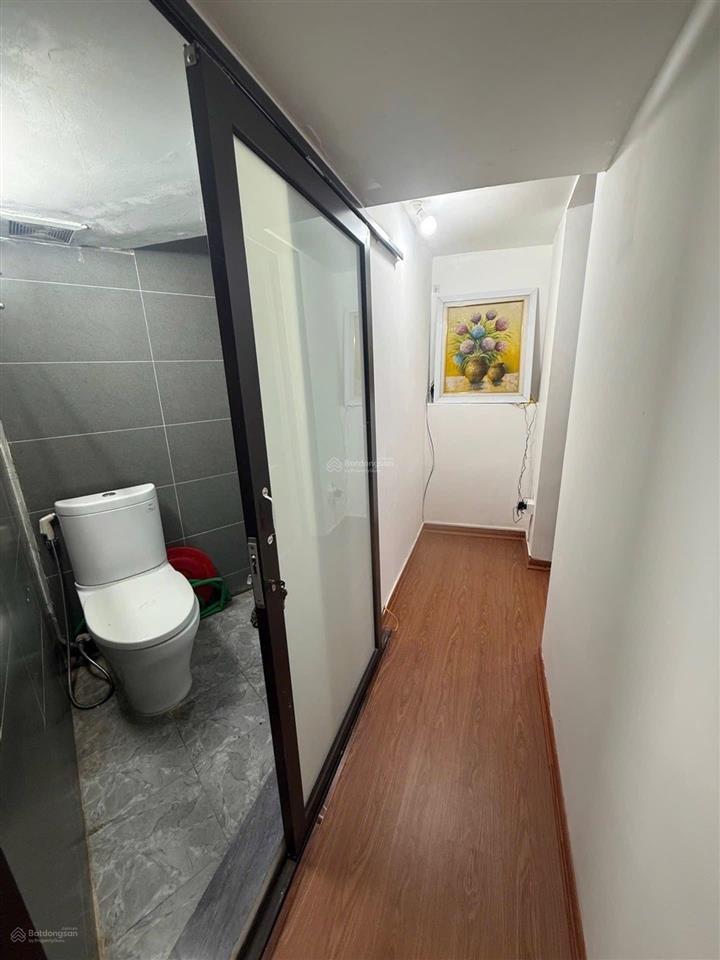 Tt huỳnh thúc kháng, đống đa, ô tô đỗ cửa, 2 thoáng, ban công rộng 3 ngủ 2wc hơn 4 tỷ (tl)