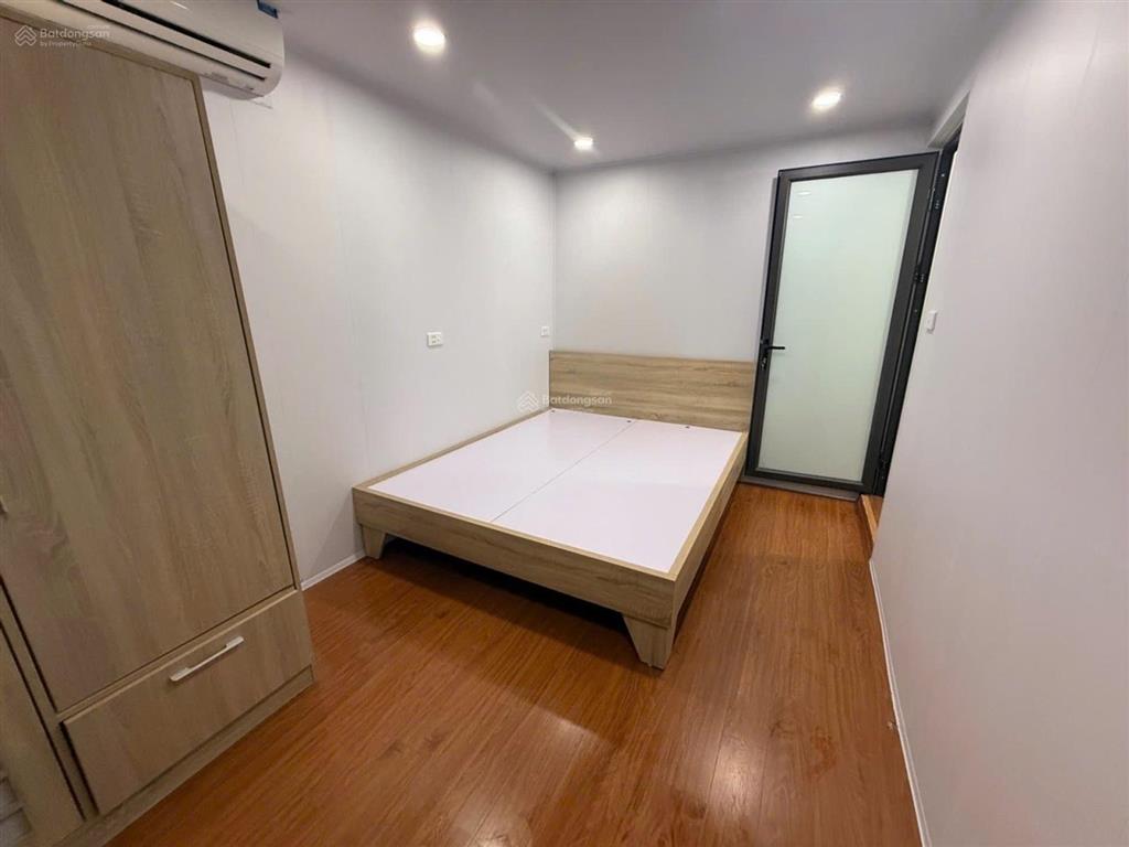 Tt huỳnh thúc kháng, đống đa, ô tô đỗ cửa, 2 thoáng, ban công rộng 3 ngủ 2wc hơn 4 tỷ (tl)