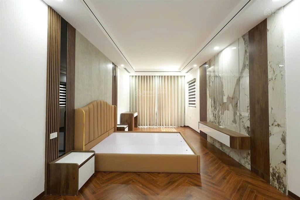 Minh khai hai bà trưng căn góc 40m 6 tầng 5 ngủ ngõ ôtô. giá hơn 7 tỷ