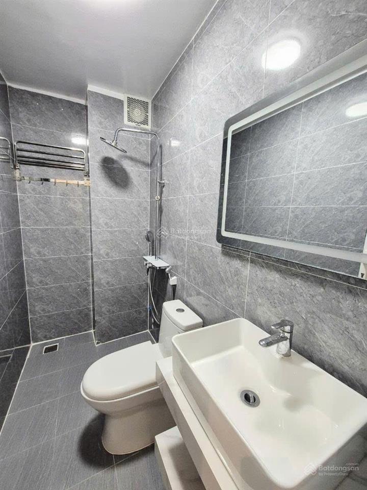 Minh khai hai bà trưng căn góc 40m 6 tầng 5 ngủ ngõ ôtô. giá hơn 7 tỷ