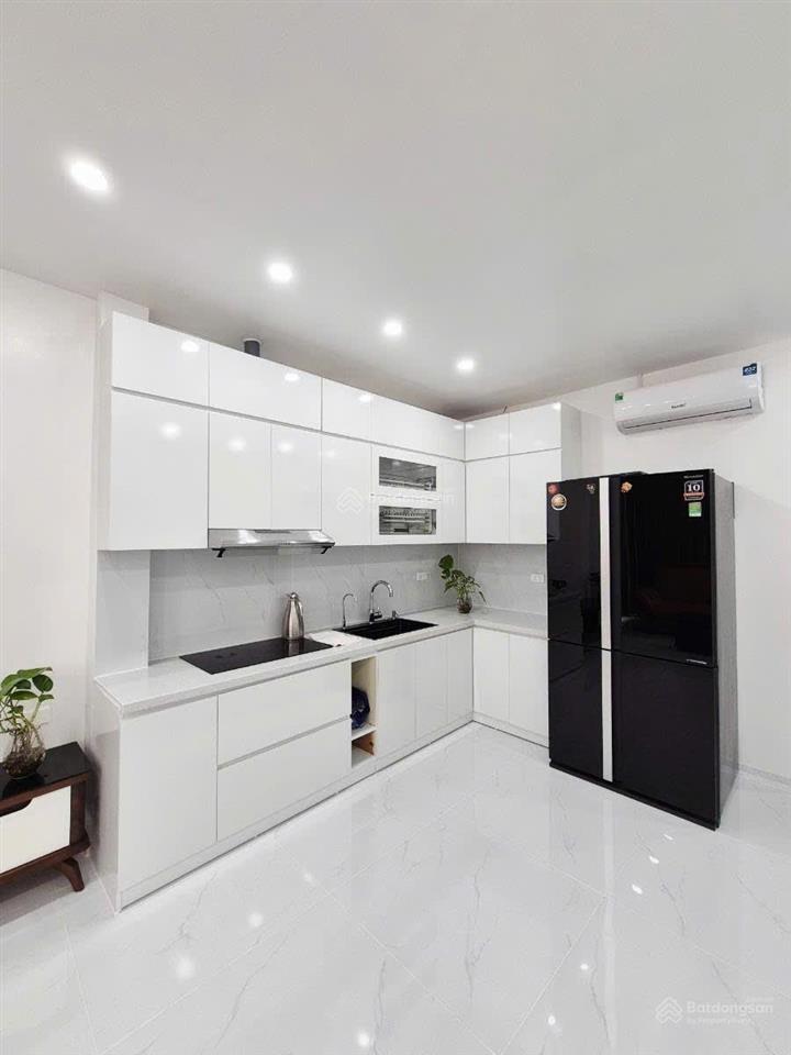 Minh khai hai bà trưng căn góc 40m 6 tầng 5 ngủ ngõ ôtô. giá hơn 7 tỷ