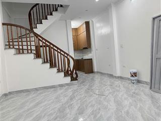 Lò đúc 40m2, 5tầng, mt 4m, căn góc 2 thoáng, 3ngủ, nhà mới full nội thất. giá 6,5tỷ không quy hoach