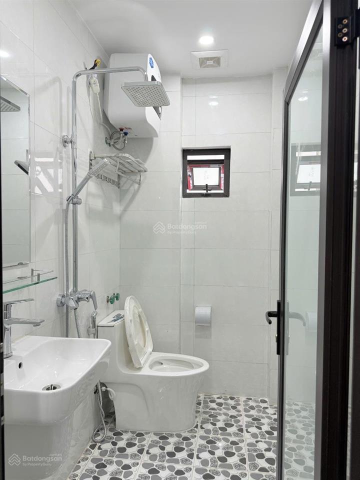 Lò đúc 40m2, 5tầng, mt 4m, căn góc 2 thoáng, 3ngủ, nhà mới full nội thất. giá 6,5tỷ không quy hoạch