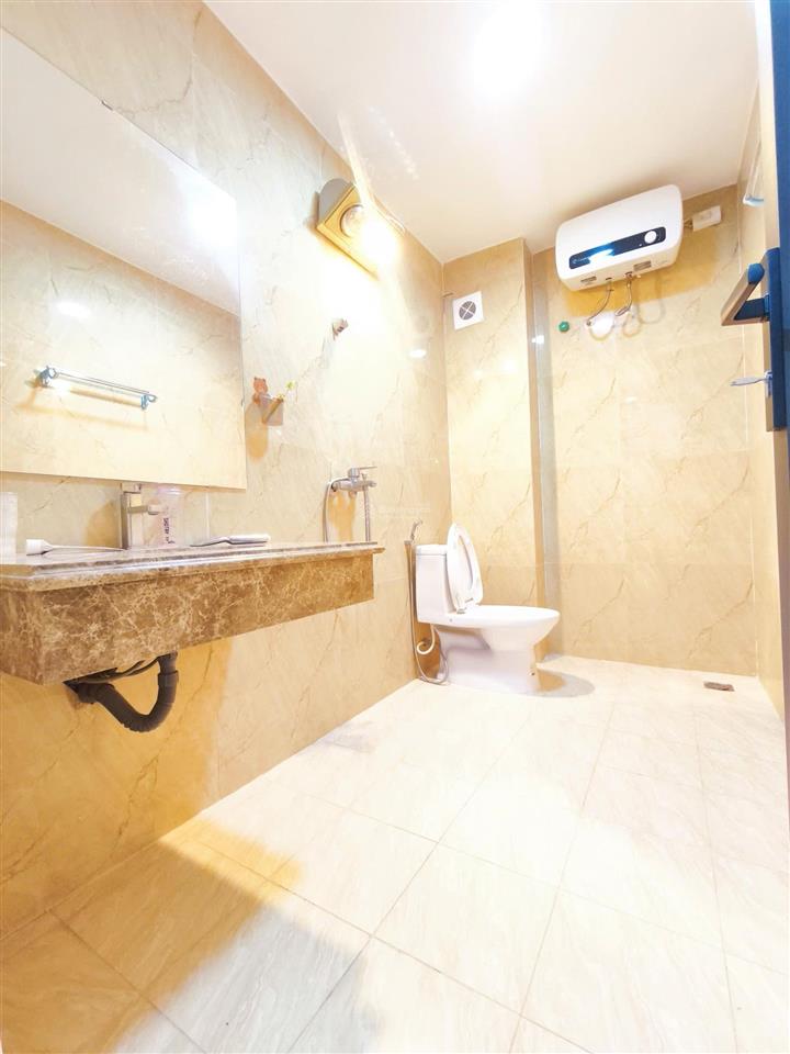 Ô tô đỗ cửa phố tân mai, 2 thoáng vĩnh viễn, dân xây sđcc, sân riêng, 31m²  3 ngủ, giá 6,4 tỷ
