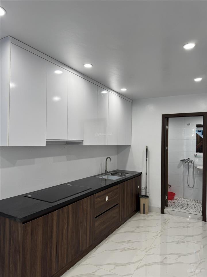 Thanh nhàn  minh khai, bạch mai 35m2 căn góc 2 thoáng, 3 ngủ ngõ to kinh doanh giá 5,6tỷ. sổ đỏ