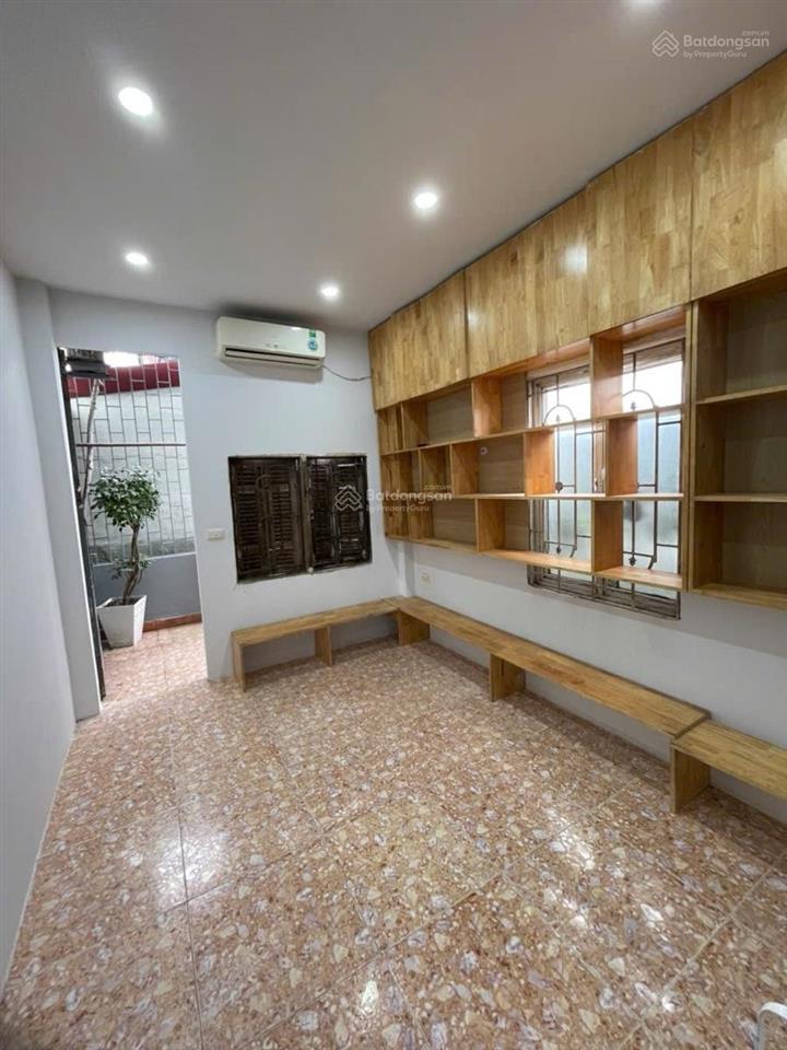 Trương định ngã tư chợ mơ, 30m, ngõ thông 2 thoáng gần phố, 4 tầng đẹp giá chỉ 5,8 tỷ