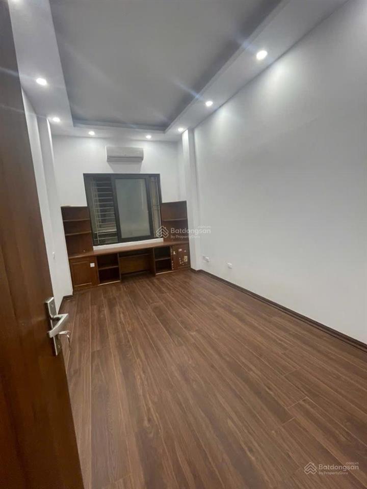 Trương định ngã tư chợ mơ, 30m, ngõ thông 2 thoáng gần phố, 4 tầng đẹp giá chỉ 5,8 tỷ