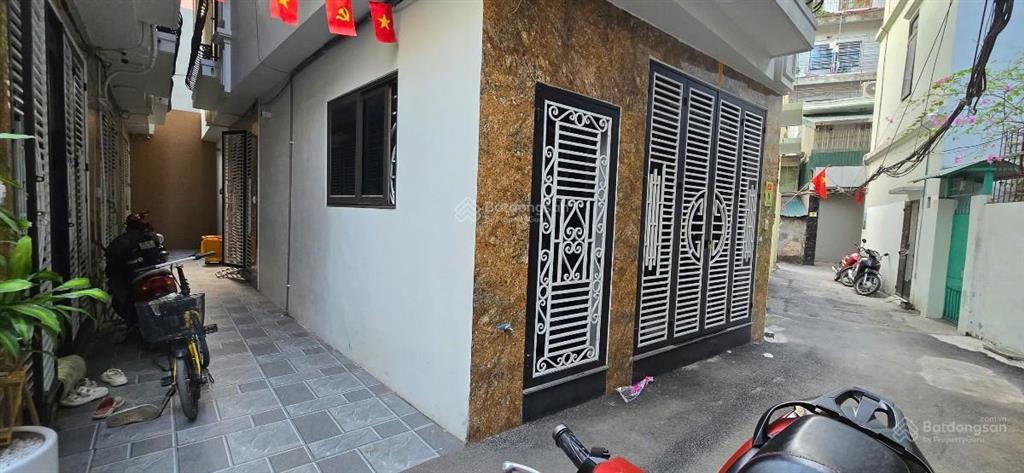 Hiếm! bạch mai, căn góc, ngõ rộng cách mặt phố 20m, dân xây, 3 ngủ, sổ riêng, ko quy hoạch