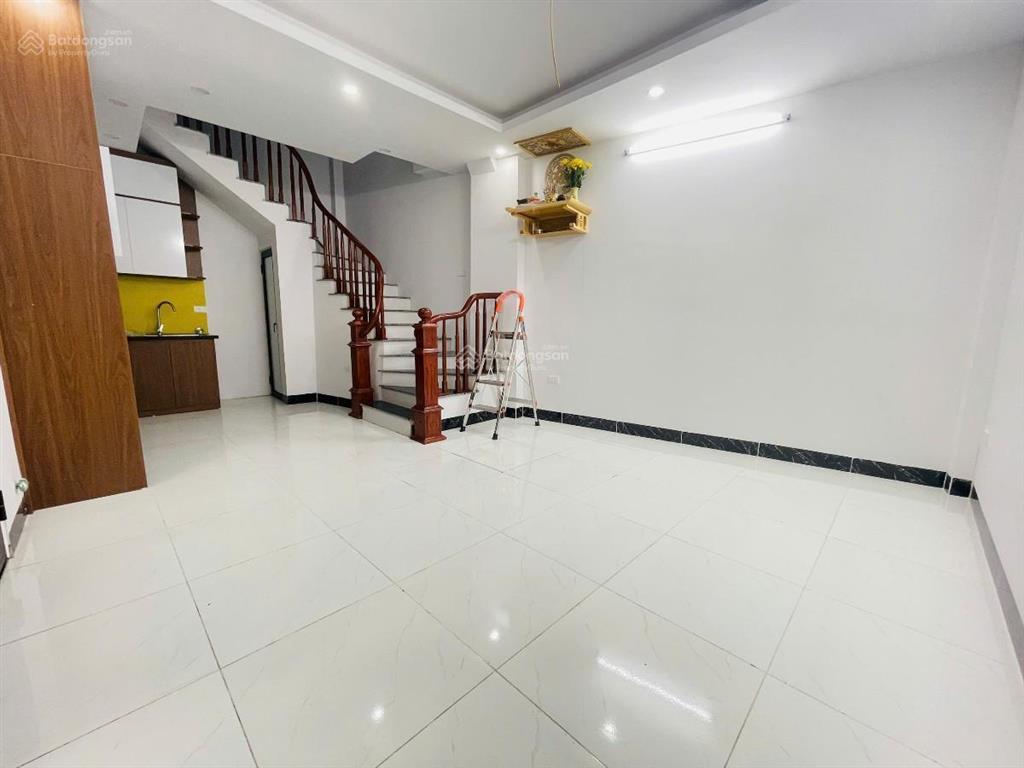 Hiếm! bạch mai, căn góc, ngõ rộng cách mặt phố 20m, dân xây, 3 ngủ, sổ riêng, ko quy hoạch