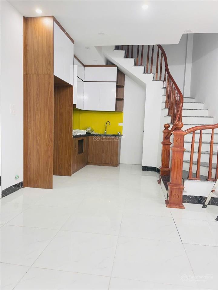 Hiếm! bạch mai, căn góc, ngõ rộng cách mặt phố 20m, dân xây, 3 ngủ, sổ riêng, ko quy hoạch