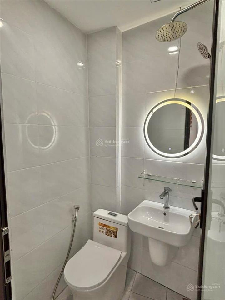 Lò đúc hàng hiếm trung tâm hai bà trưng 20m ra phố thoáng trước sau full nội thất, 4 ngủ 5 tầng
