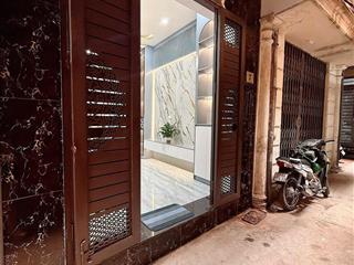Lê duẩn khâm thiên xã đàn 28m  4 tầng  4 ngủ mt4 ôtô đỗ cạnh nhà, sổ đỏ, ko quy hoạch giá 5,8t