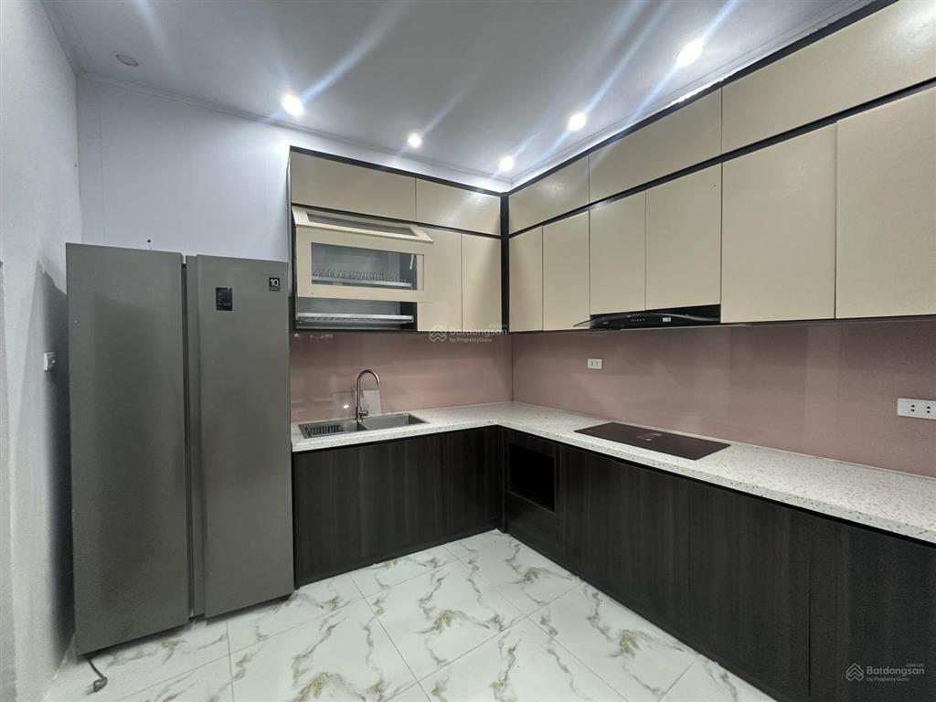 Giá hời! nhà kim ngưu lô góc, kinh doanh, thông minh khai, 4 ngủ full nội thất, sđcc, ở ngay