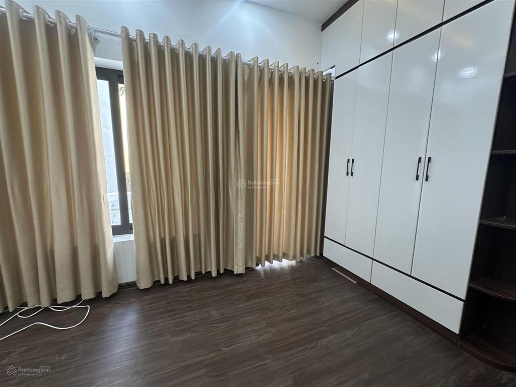 Giá hời! nhà kim ngưu lô góc, kinh doanh, thông minh khai, 4 ngủ full nội thất, sđcc, ở ngay