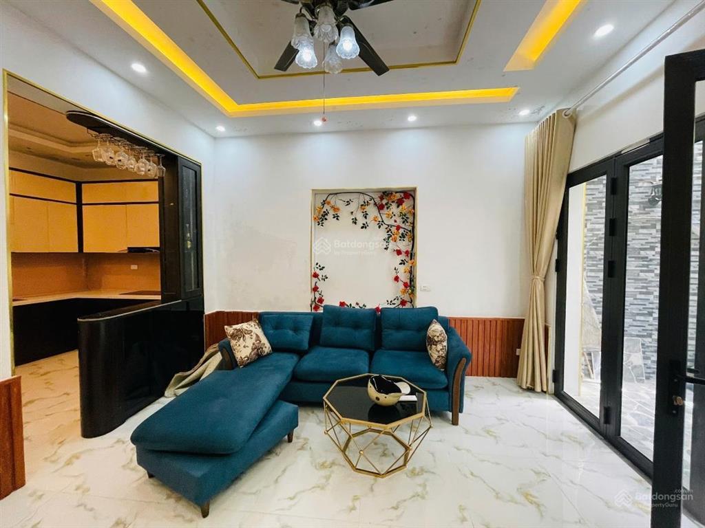 Giá hời! nhà kim ngưu lô góc, kinh doanh, thông minh khai, 4 ngủ full nội thất, sđcc, ở ngay