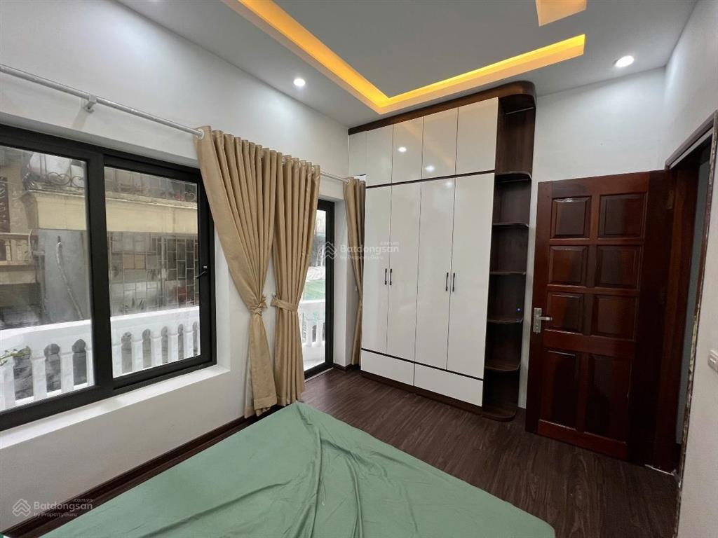 Giá hời! nhà kim ngưu lô góc, kinh doanh, thông minh khai, 4 ngủ full nội thất, sđcc, ở ngay