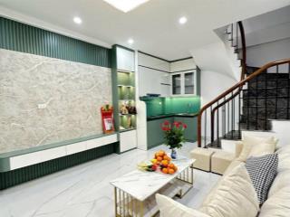 Vĩnh hưng ôtô đỗ cửa nhà 6 tầng, 5 phòng ngủ, mặt tiền 4m giá 5,9 tỷ. sổ đỏ đẹp và ko quy hoạch