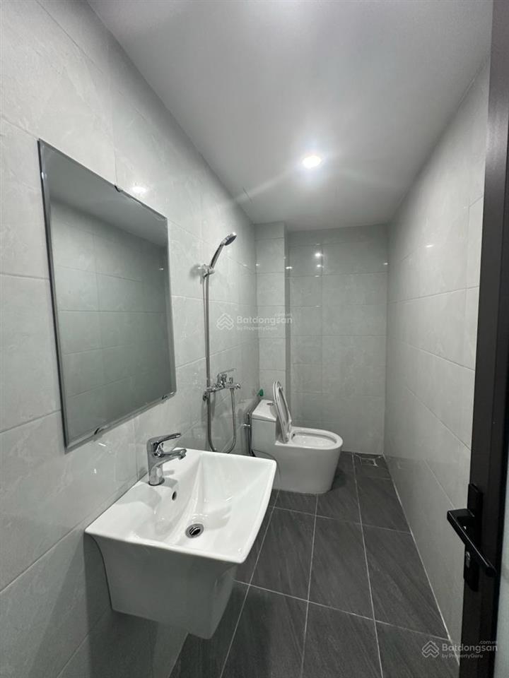 Vĩnh hưng ôtô đỗ cửa nhà 6 tầng, 5 phòng ngủ, mặt tiền 4m giá 5,9 tỷ. sổ đỏ đẹp và ko quy hoạch