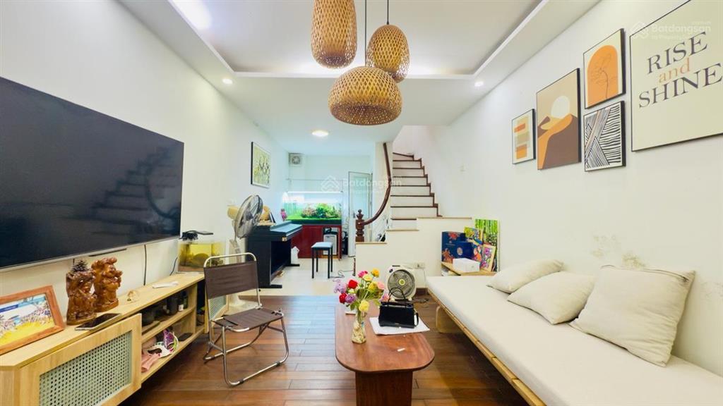 Trương định, gần phố, lô góc, 5 tầng đủ công năng full nội thất, sổ riêng, qh ổn định, giá 5.9 tỷ