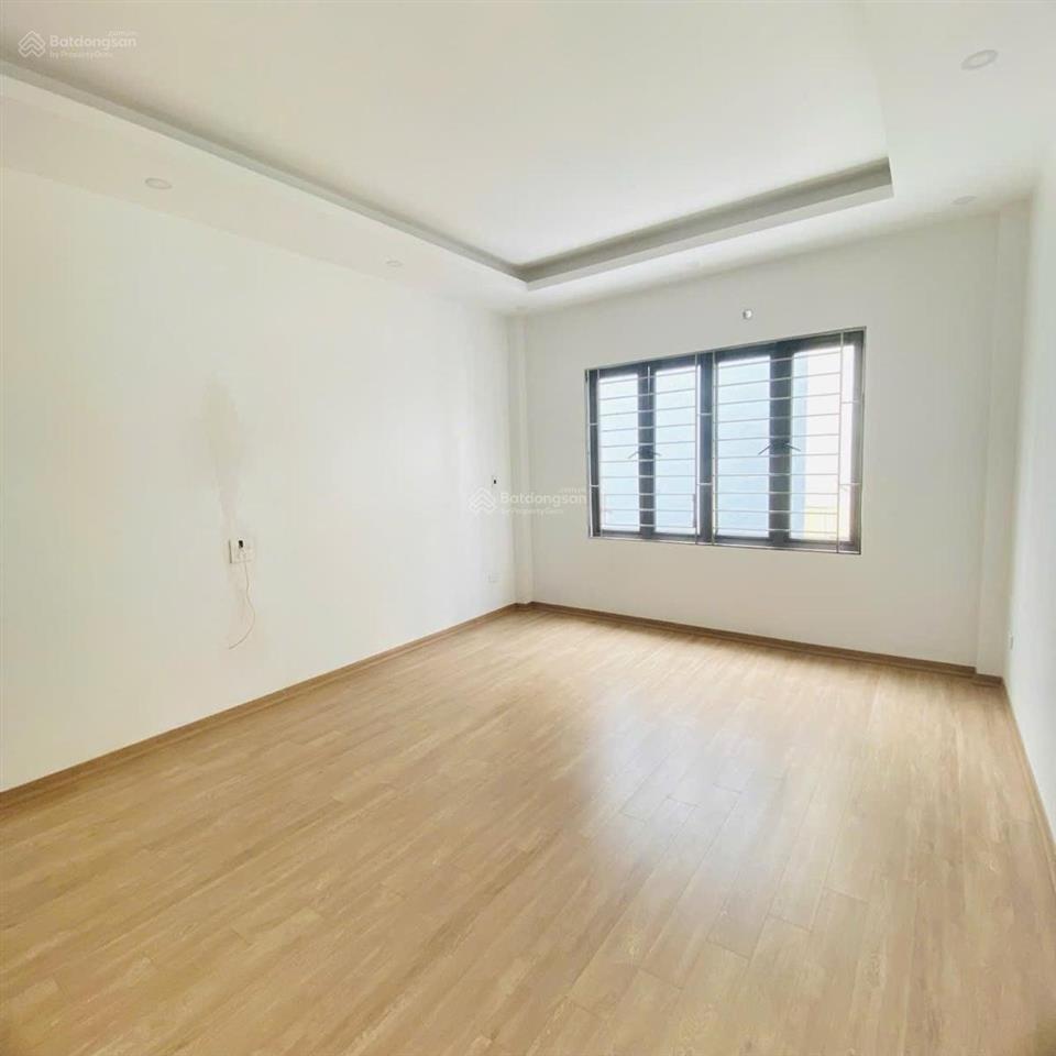 Vĩnh hưng nhà mới kính koong ô tô đỗ cửa ngõ thông tiềm năng tăng giá