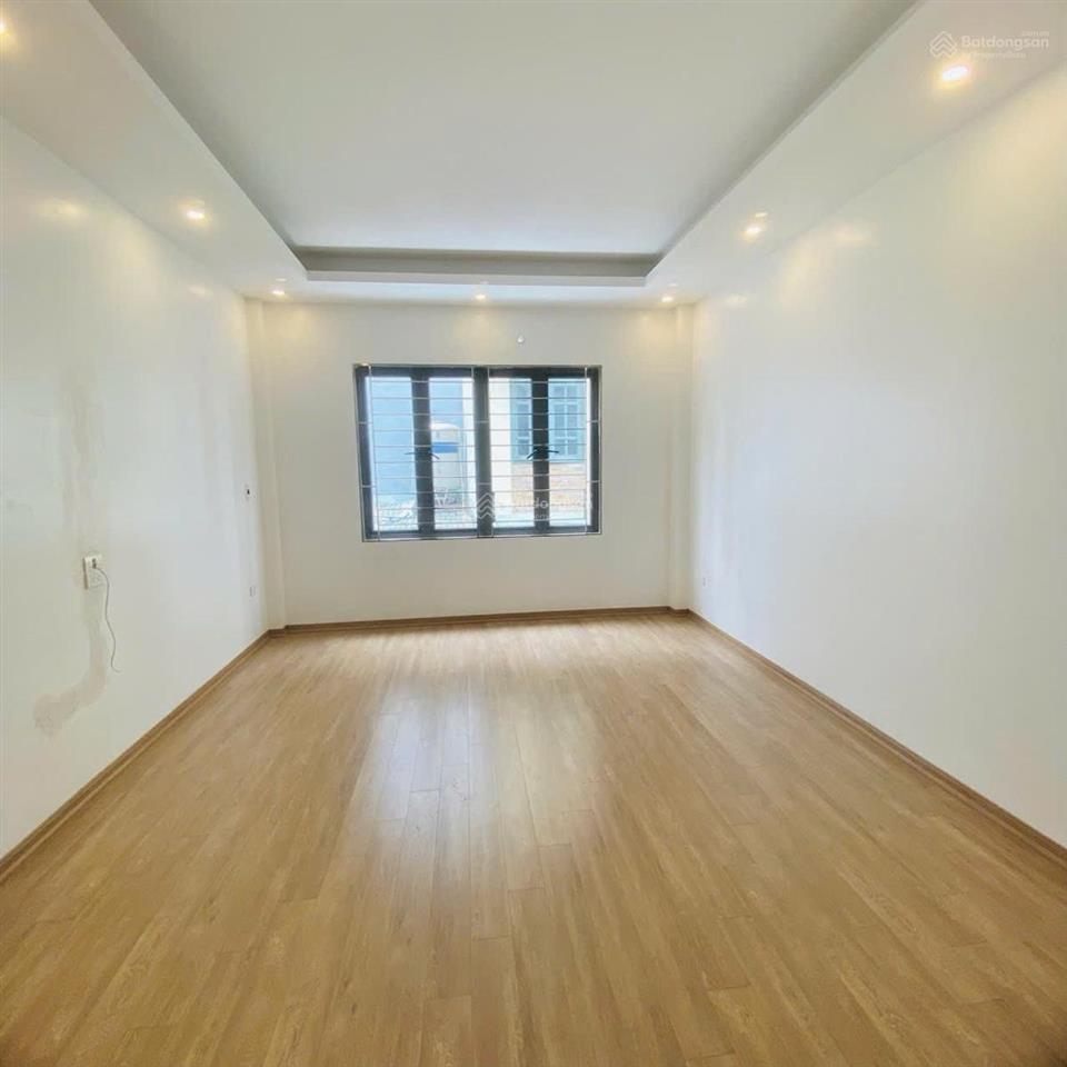 Vĩnh hưng nhà mới kính koong ô tô đỗ cửa ngõ thông tiềm năng tăng giá