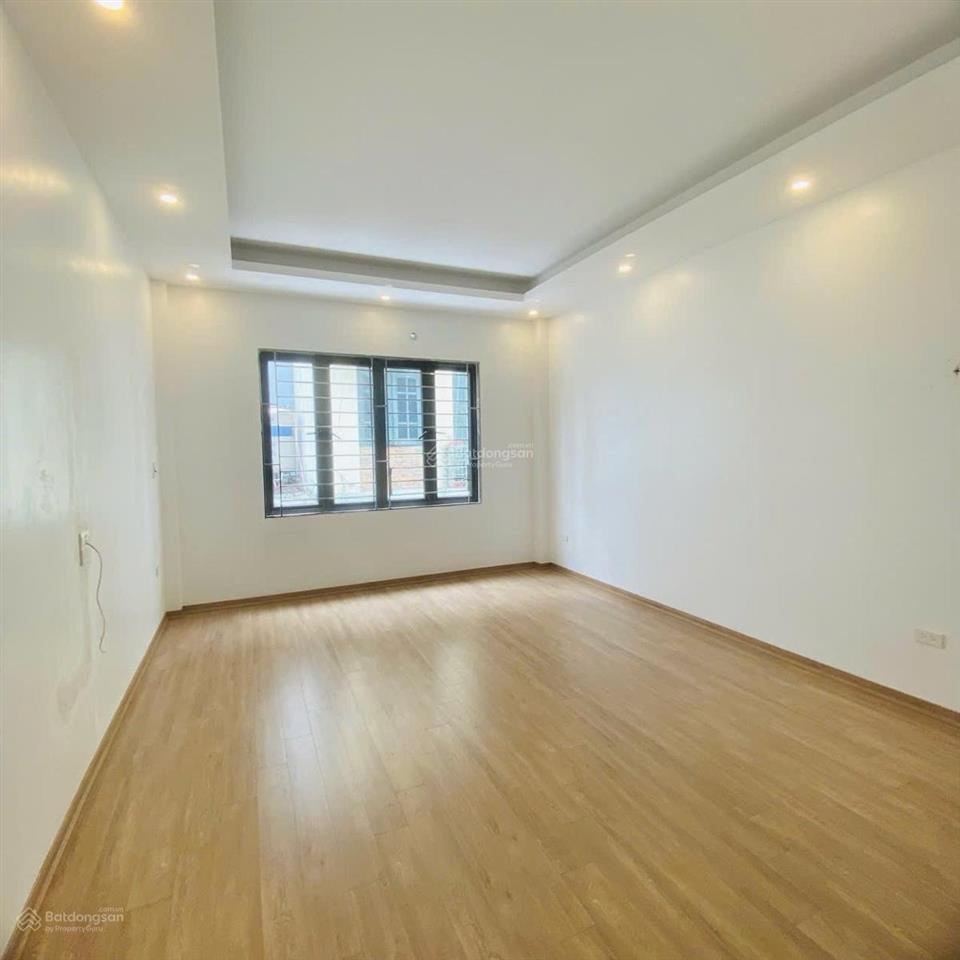 Vĩnh hưng nhà mới kính koong ô tô đỗ cửa ngõ thông tiềm năng tăng giá