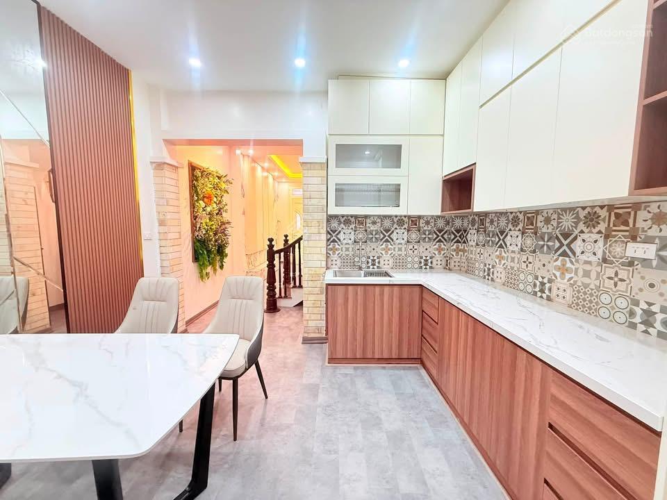 Gấp! trương định, 2 thoáng vĩnh viễn, ngõ thông thẳng tắp, nhà dân xây 4 ngủ, tặng lại nội thất
