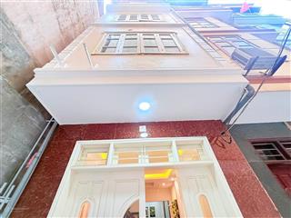 Chủ cần bán gấp nhà trương định, nhà dân xây căn góc 2 thoáng, 4 ngủ, ngõ rộng thẳng tắp, thông