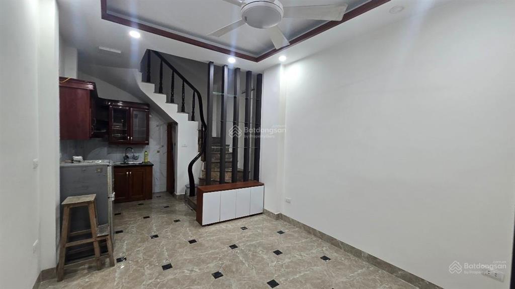 Lô góc kim ngưu, ngõ nông, sđcc 25m2, 3 ngủ full nội thất, không quy hoạch