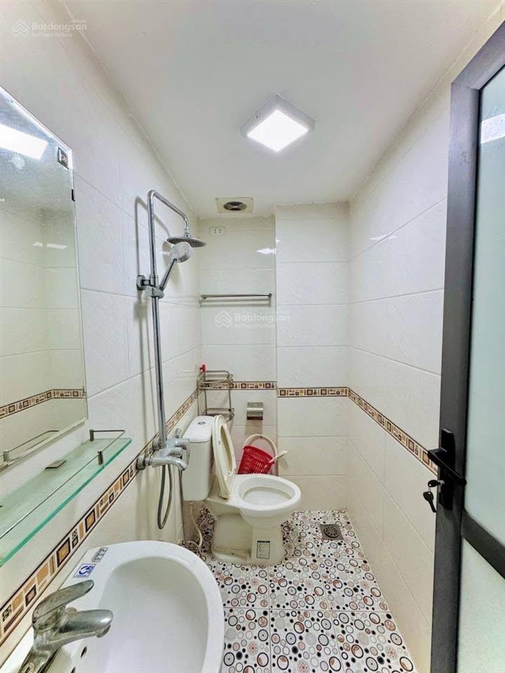 Cần bán gấp nhà tân mai 29m2, 4 tầng, 3 ngủ, căn góc thoáng, sổ đỏ, giá 4,3 tỷ
