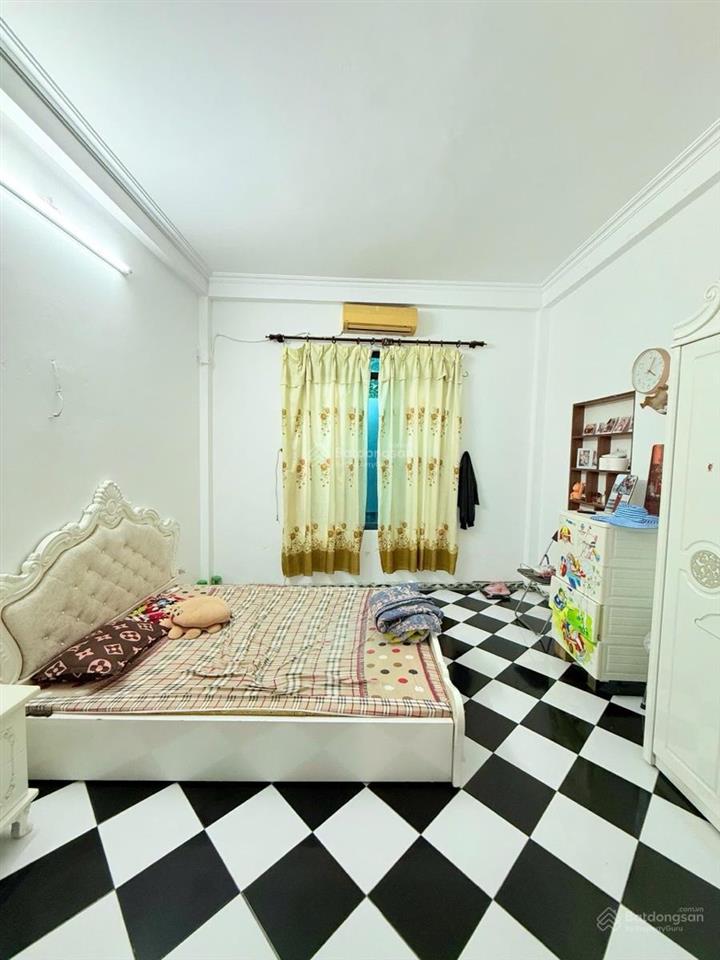 Siêu hiếm! nhà riêng tân mai, 2 thoáng, 50m ra ôtô tránh, sổ riêng, ko quy hoạch, sân rộng