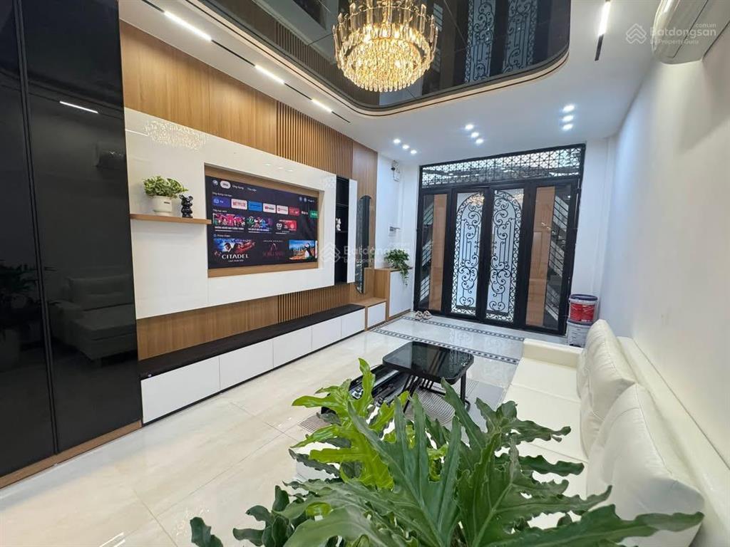 Bán nhà bạch mai sổ đỏ ô tô đỗ cửa kinh doanh, 3 ngủ nhà 5 tầng giá 5,1 tỷ