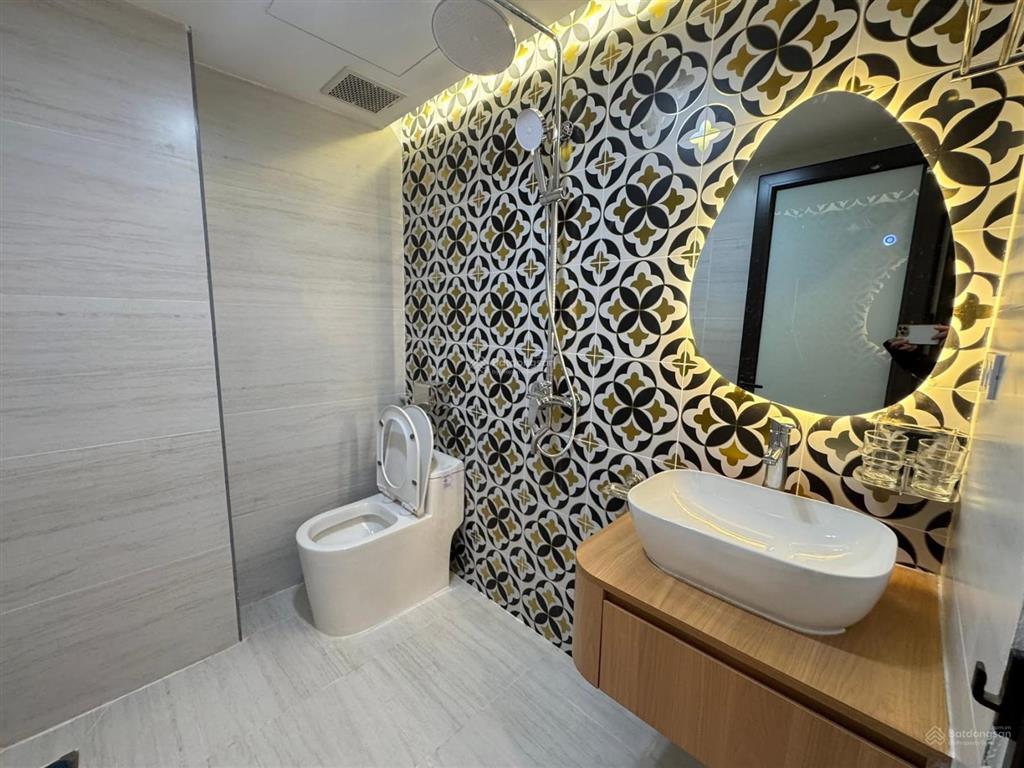 Bán nhà bạch mai sổ đỏ ô tô đỗ cửa kinh doanh, 3 ngủ nhà 5 tầng giá 5,1 tỷ