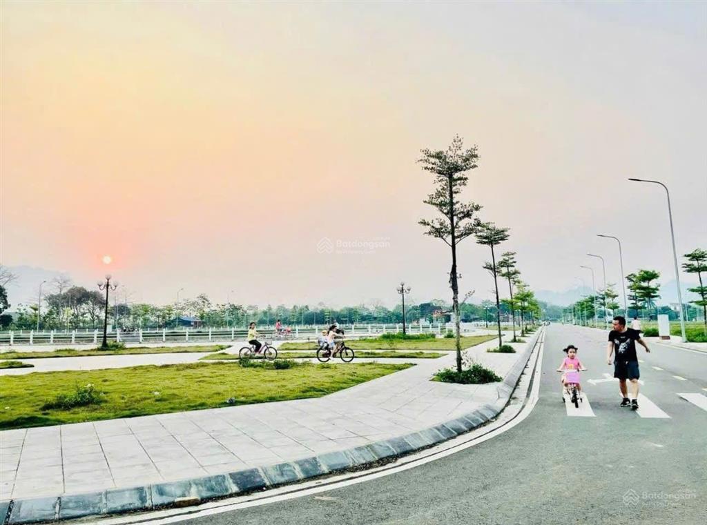 Đất dự án ven đô hà nội giá chỉ 1,5 tỷ có 138m2,trung tâm thị trấn,cạnh khu cn 300ha,dân cư sầm uất