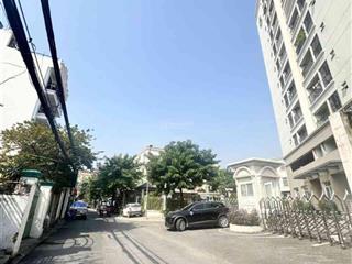 B.á.n nhà 3 tầng  đỗ xuân hợp cạnh global city  tiện ích vây quanh