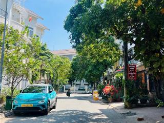 Chủ đang cần bán căn nhà 3 tầng  hẻm xe hơi  ngay đường dương đình hội  phước long b