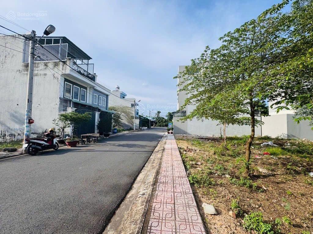 Lô đất đẹp long phước gần làng đại học luật chỉ 2.95 tỷ