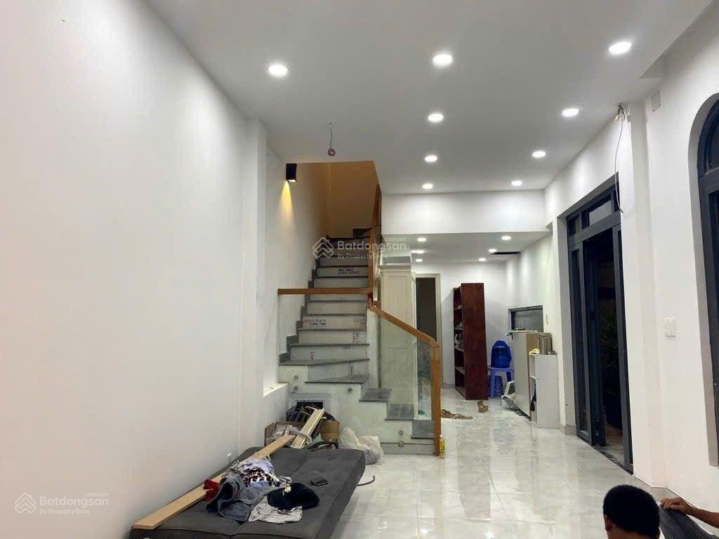 Nhà bình thạnh  gần quận 1, phú nhuận  cho thuê chdv hay gia đình đông người đều hợp  giá rẻ