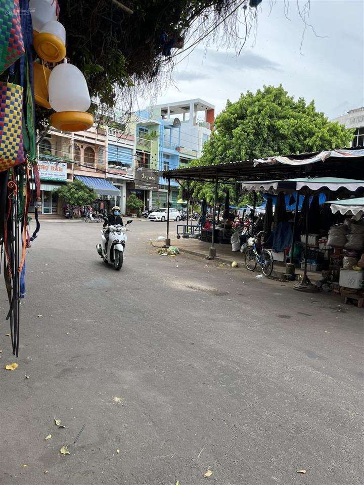 Bán gấp nhà phố mặt tiền hoàng quốc việt  tp. quy nhơn, bên hông chợ đầm, 8,5 tỷ, 88m2